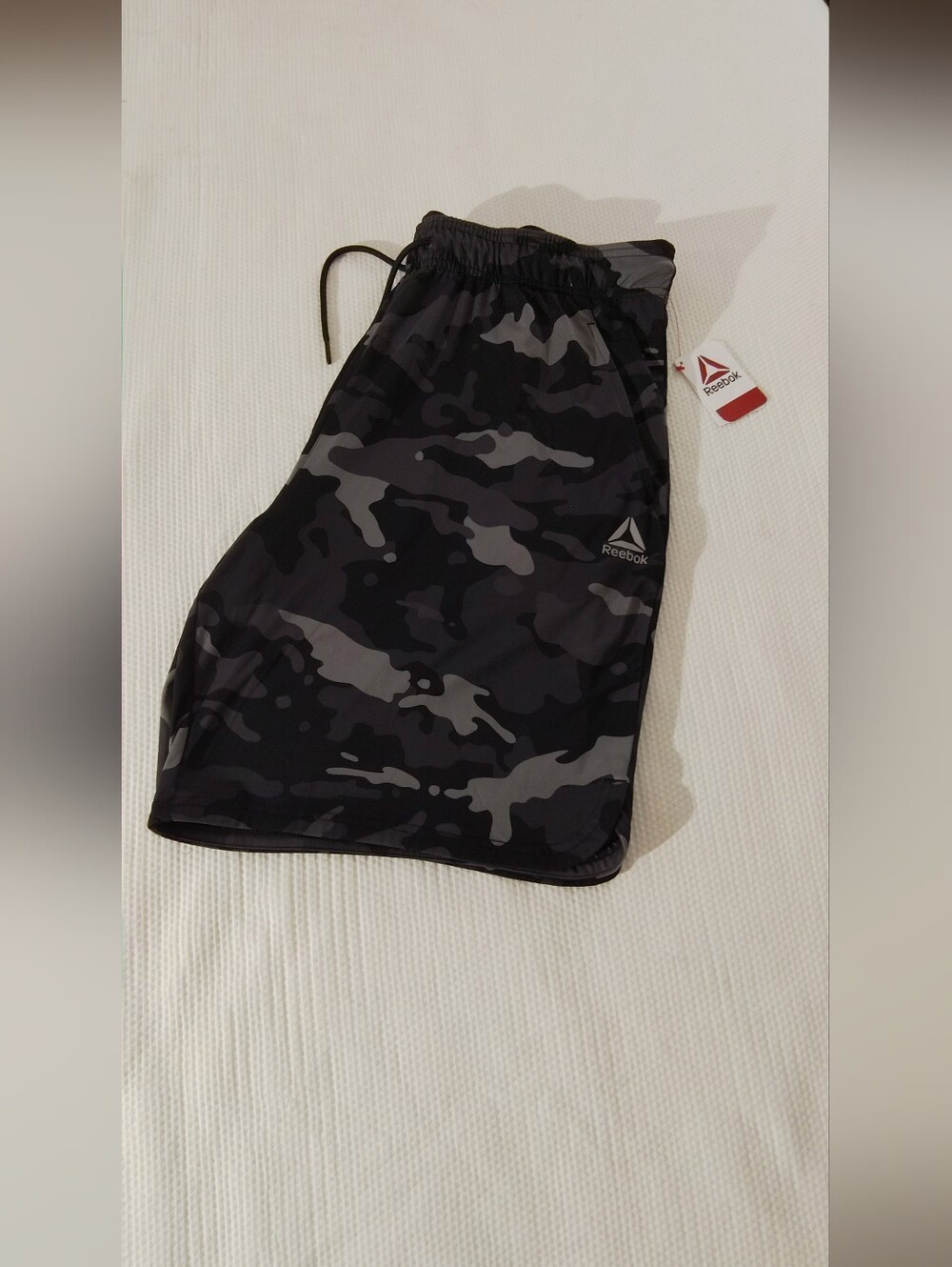 Reebok Men's RBK Camo 9" Shorts Size XL.